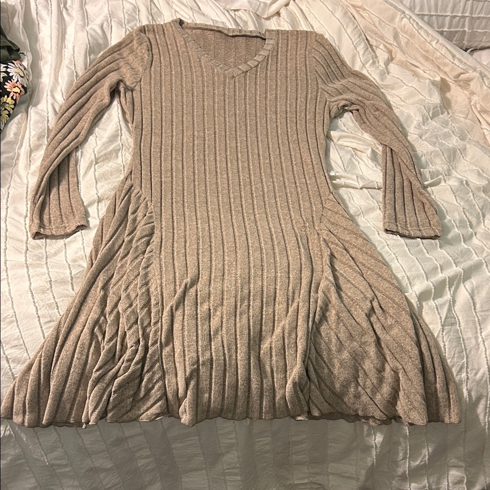 Elegant Beige Knit Dress